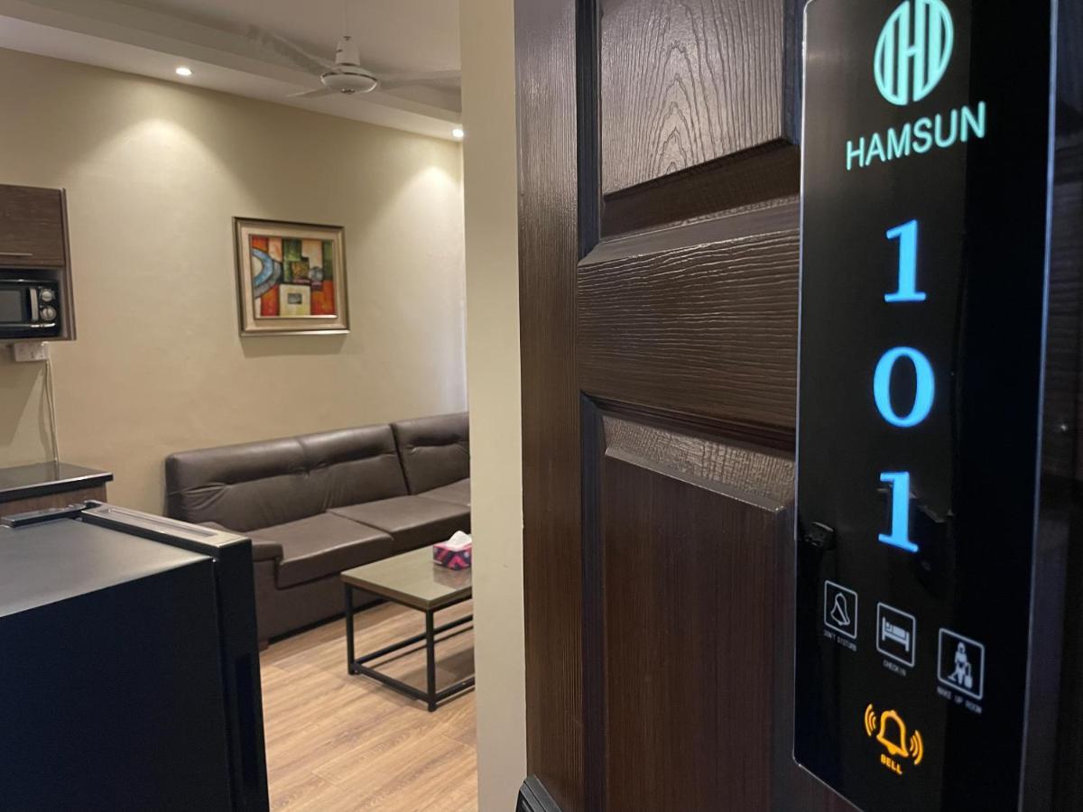 Hamsun Suites  Karatschi Exterior foto