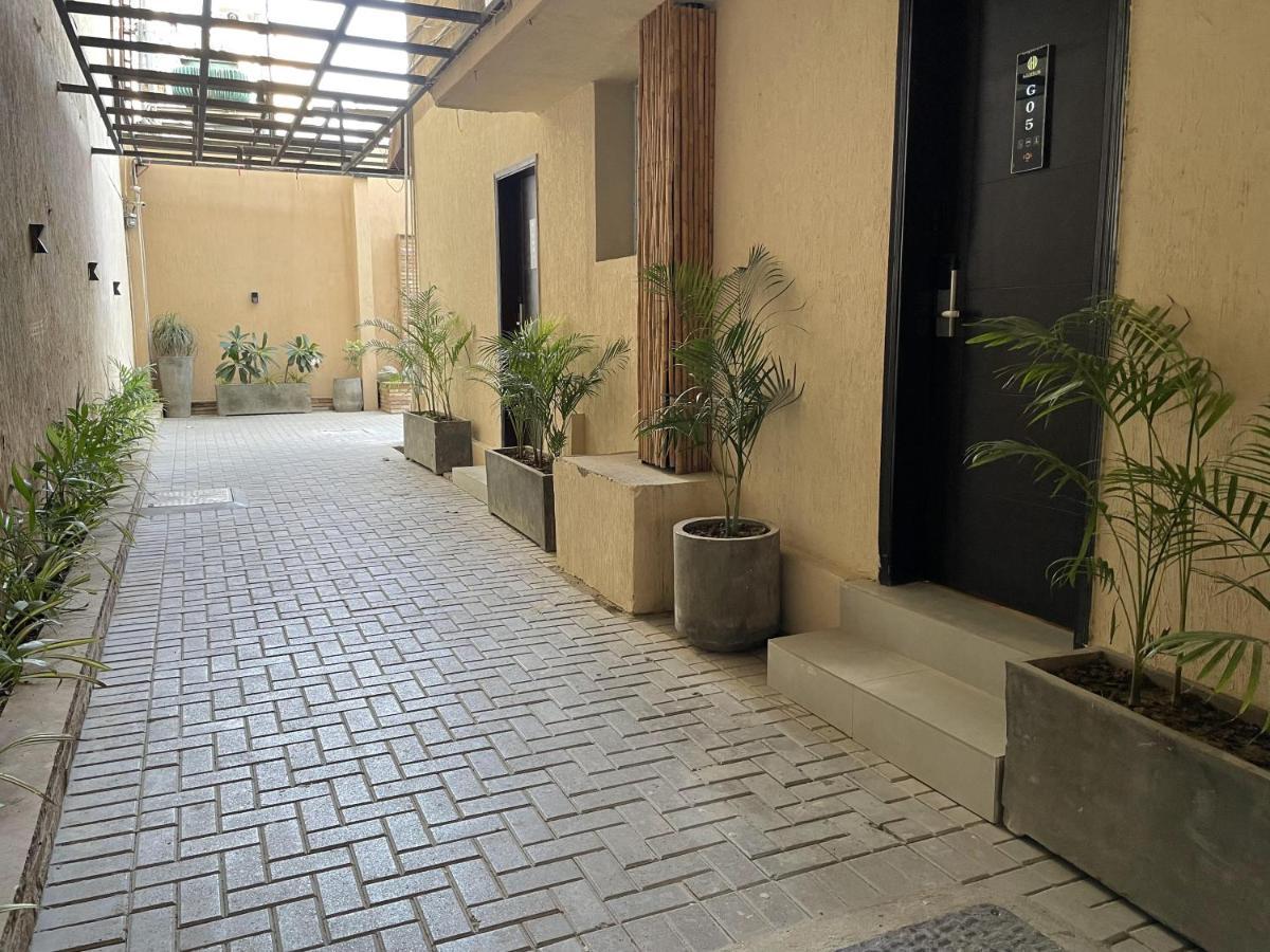 Hamsun Suites  Karatschi Exterior foto