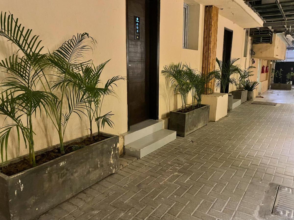 Hamsun Suites  Karatschi Exterior foto