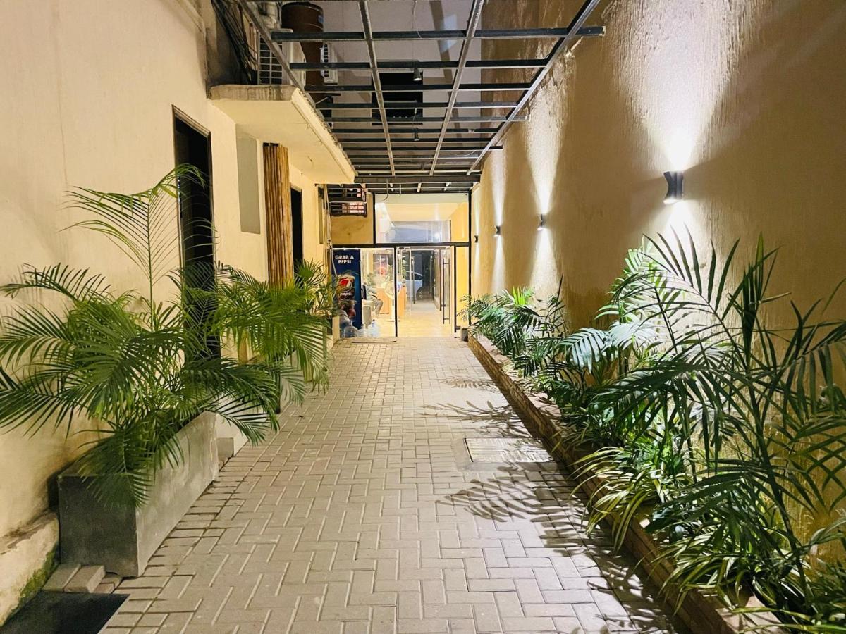 Hamsun Suites  Karatschi Exterior foto